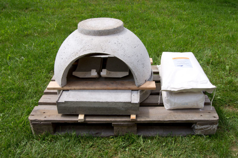 Pizzaofen · Holzbackofen für den Garten · rondolino